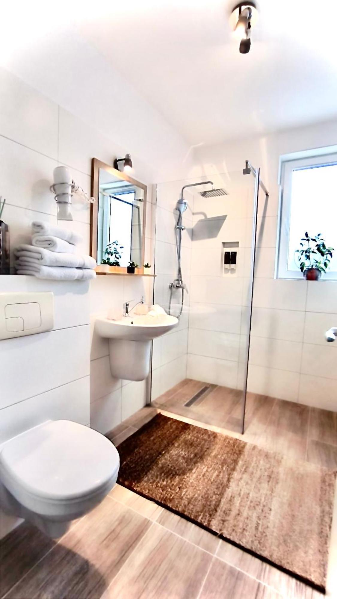 Apartament Comfort Primaverii Risnov Bagian luar foto