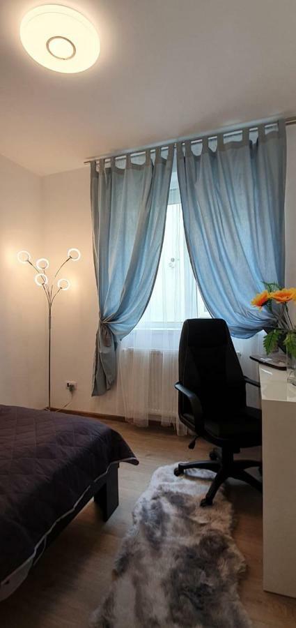 Apartament Comfort Primaverii Risnov Bagian luar foto