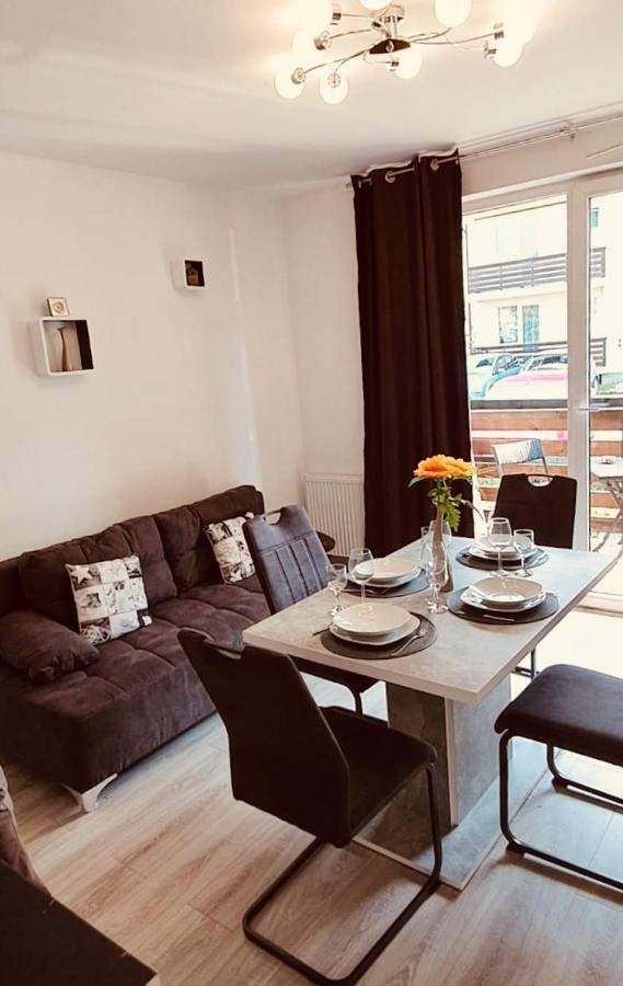 Apartament Comfort Primaverii Risnov Bagian luar foto