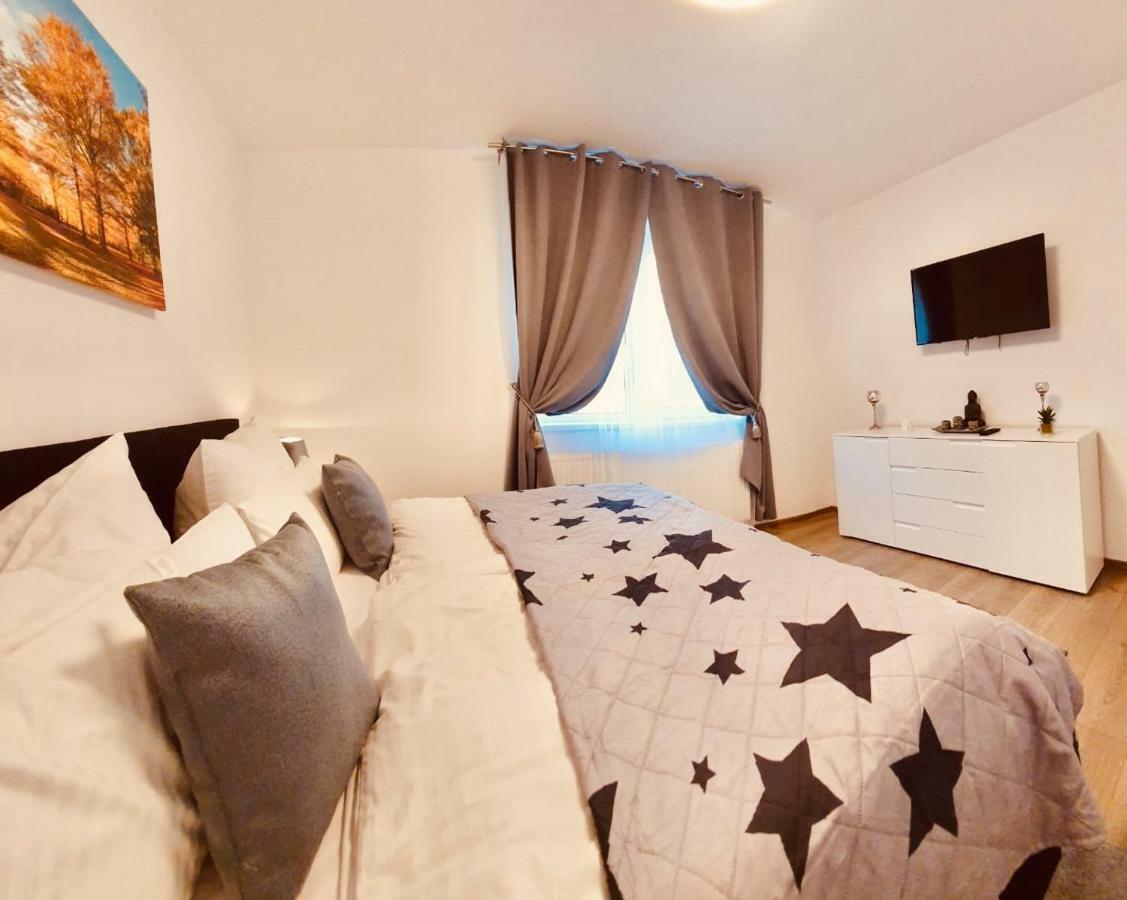 Apartament Comfort Primaverii Risnov Bagian luar foto
