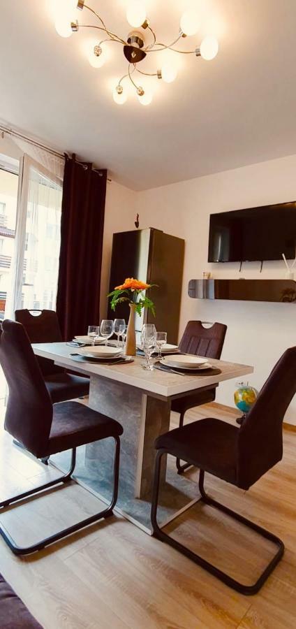 Apartament Comfort Primaverii Risnov Bagian luar foto